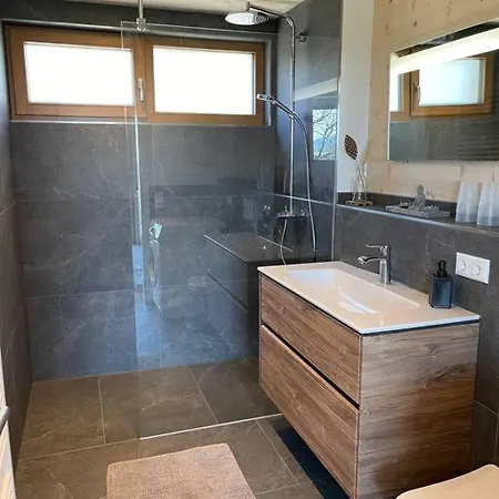 Сasa de vacaciones Zweistoeckiges Natur-holzhaus Mit Berg- & Seesicht Horgenzell